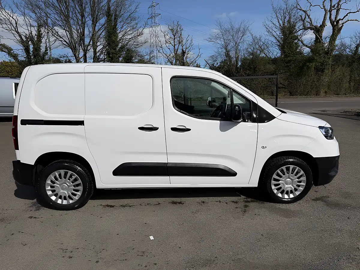 Used 2023 Toyota Proace City Icon Short Panel Van White - Interior and Exterior details 10