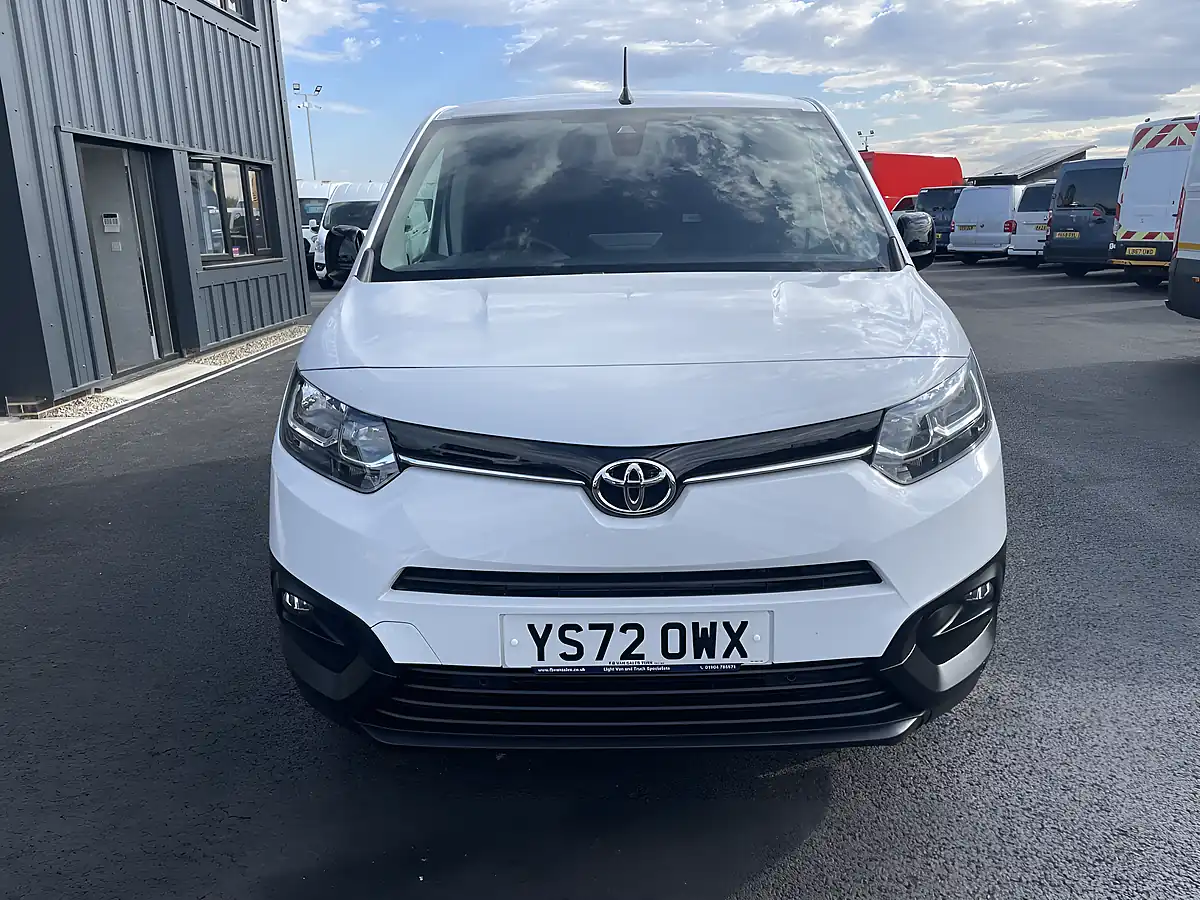 Used 2023 Toyota Proace City Icon White - Interior and Exterior details 2