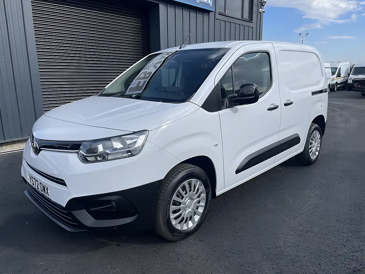 Used 2023 Toyota Proace City Icon White - Interior and Exterior details 3