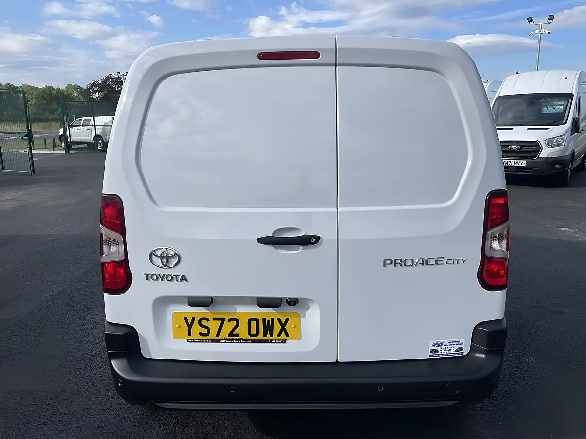Used 2023 Toyota Proace City Icon White - Interior and Exterior details 5