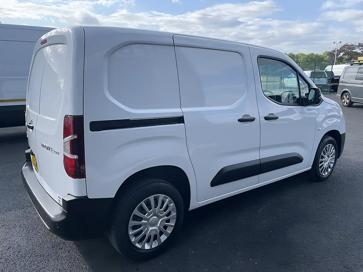 Used 2023 Toyota Proace City Icon White - Interior and Exterior details 6
