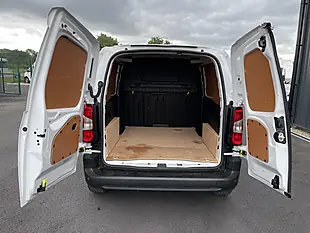 Used 2023 Toyota Proace City Icon White - Interior and Exterior details 10