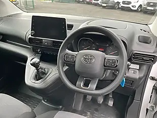 Used 2023 Toyota Proace City Icon White - Interior and Exterior details 7