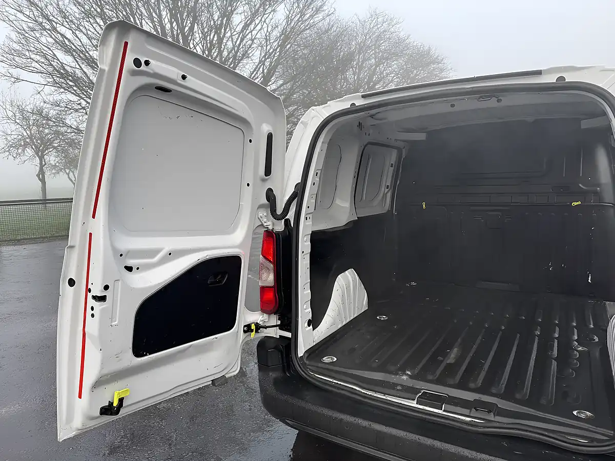 Used 2023 Toyota Proace City Icon White - Interior and Exterior details 12