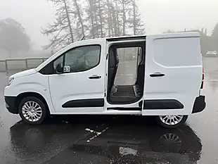 Used 2023 Toyota Proace City Icon White - Interior and Exterior details 14