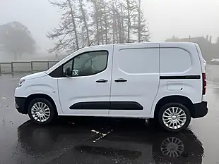 Used 2023 Toyota Proace City Icon White - Interior and Exterior details 3