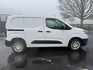 Used 2023 Toyota Proace City Icon White - Interior and Exterior details 7