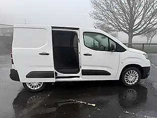 Used 2023 Toyota Proace City Icon White - Interior and Exterior details 9