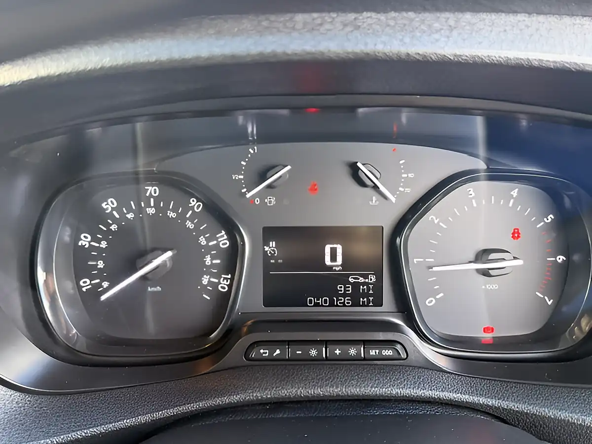 Used 2023 Toyota Proace Icon Grey - Interior and Exterior details 19