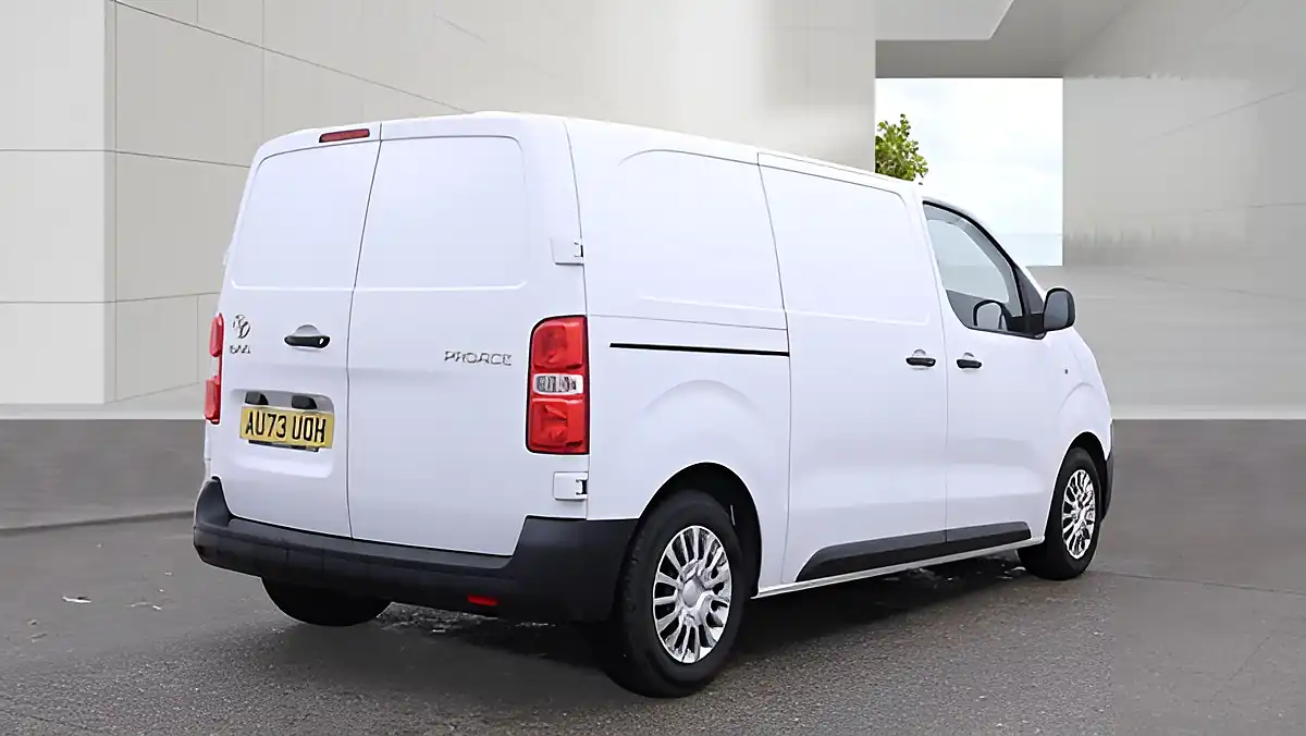 Used 2023 Toyota Proace Icon Medium Panel Van White - Interior and Exterior details 4
