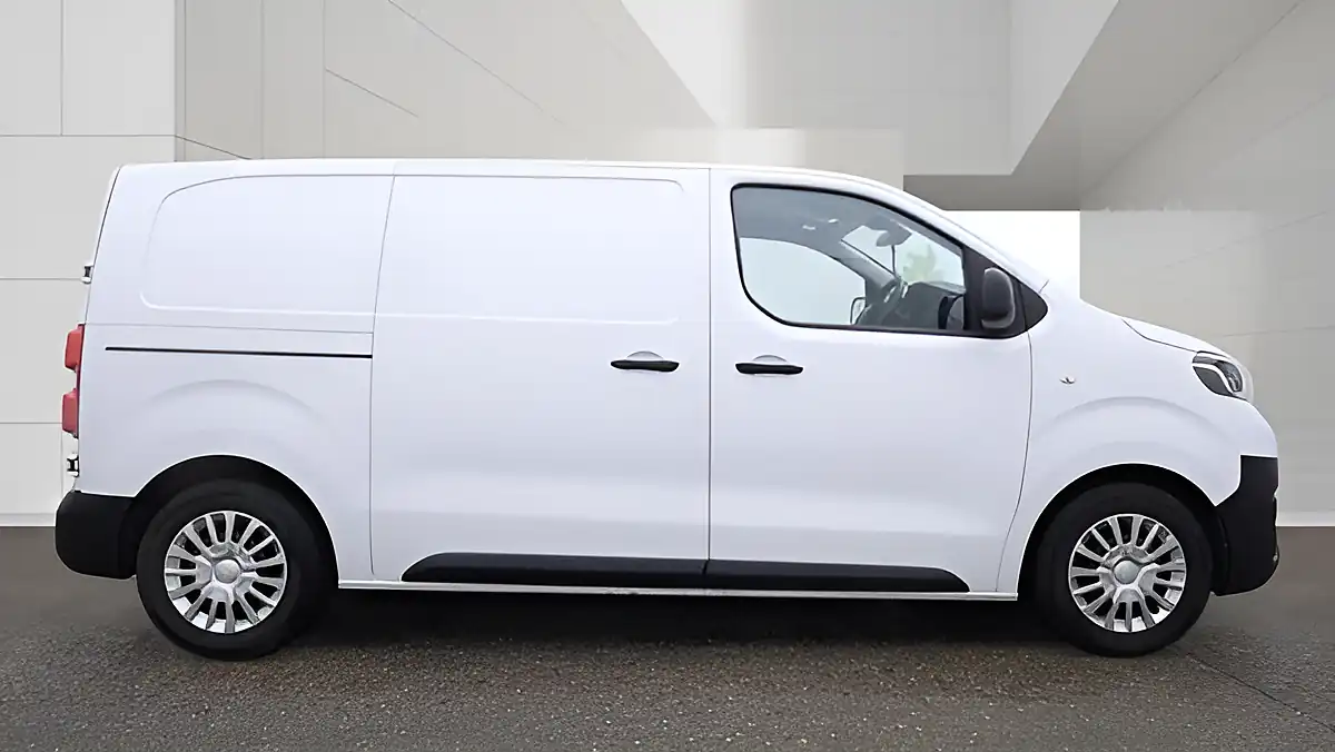 Used 2023 Toyota Proace Icon Medium Panel Van White - Interior and Exterior details 5