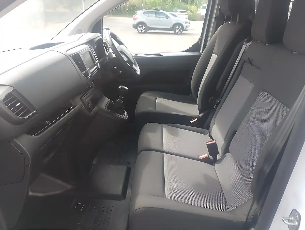 Used 2023 Toyota Proace Icon White - Interior and Exterior details 11
