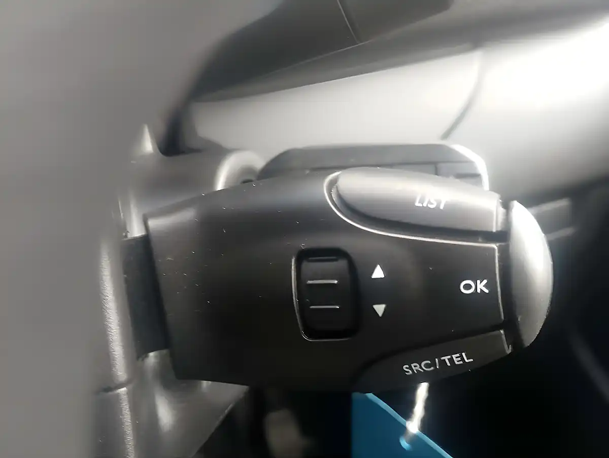 Used 2023 Toyota Proace Icon White - Interior and Exterior details 15