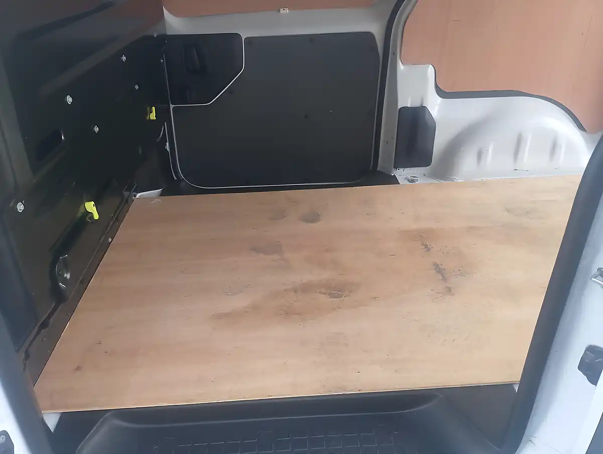 Used 2023 Toyota Proace Icon White - Interior and Exterior details 18