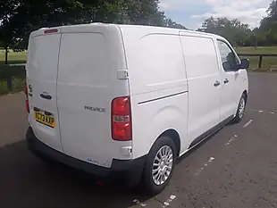 Used 2023 Toyota Proace Icon White - Interior and Exterior details 7