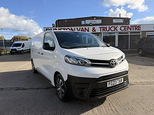 2023 Toyota Proace Icon 1.5 HDI 120ps L1 MWB