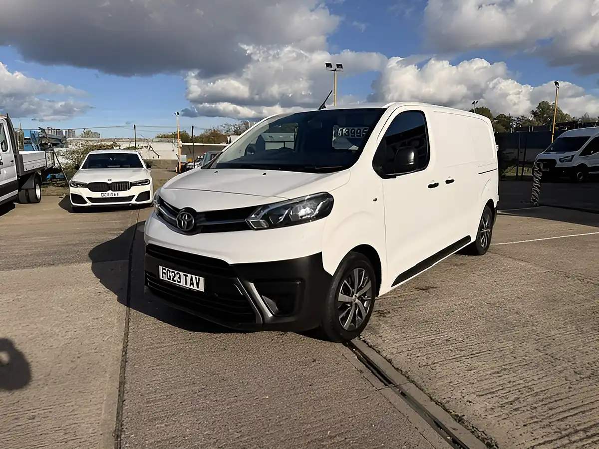 Used 2023 Toyota Proace Icon White - Interior and Exterior details 11