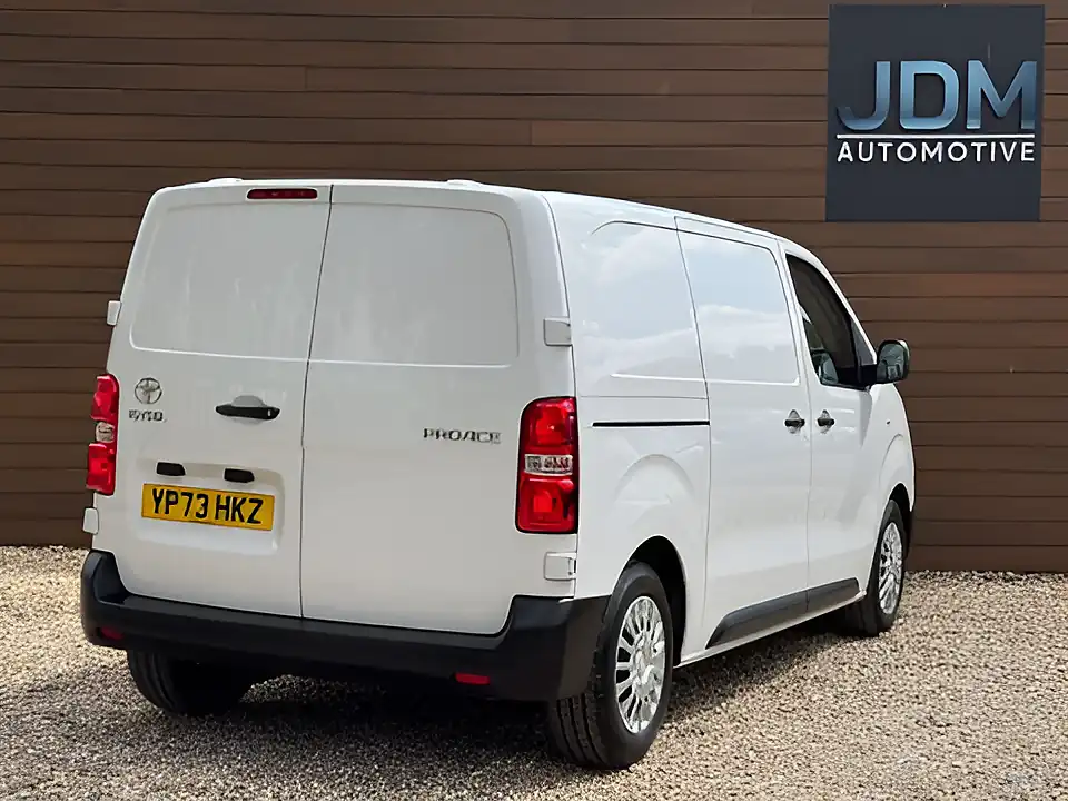 Used 2023 Toyota Proace Icon White - Interior and Exterior details 4
