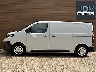 Used 2023 Toyota Proace Icon White - Interior and Exterior details 9