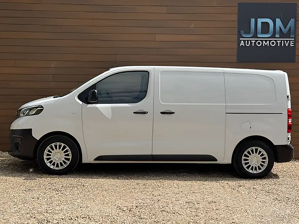 Used 2023 Toyota Proace Icon White - Interior and Exterior details 9