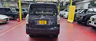 Used 2023 Toyota Voxy Purple - Interior and Exterior details 17
