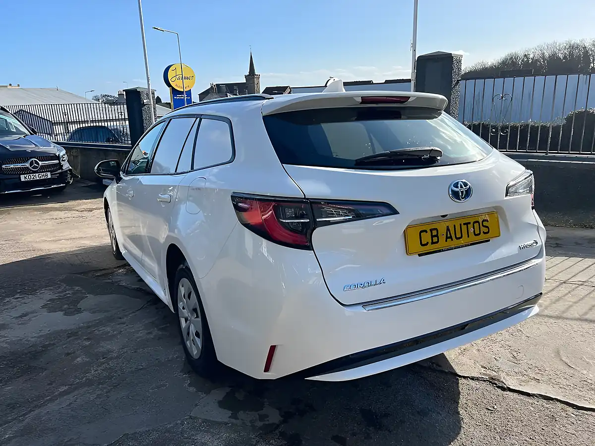 Used 2023 Toyota White - Interior and Exterior details 6