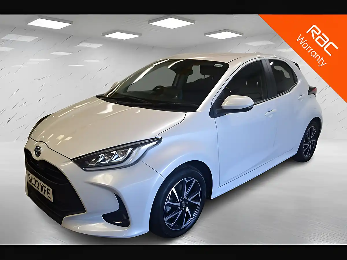 Used 2023 Toyota Yaris Design White - Front View