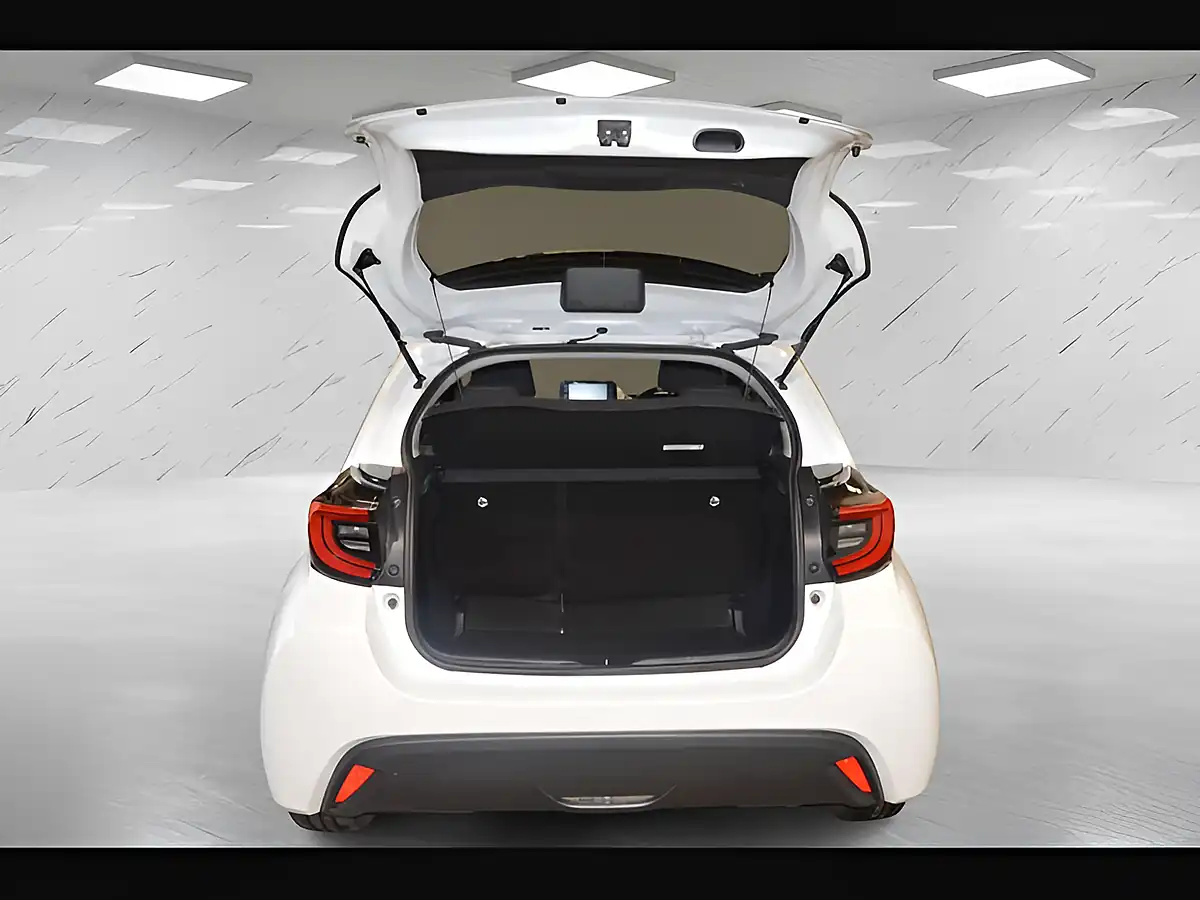Used 2023 Toyota Yaris Design White - Interior and Exterior details 10