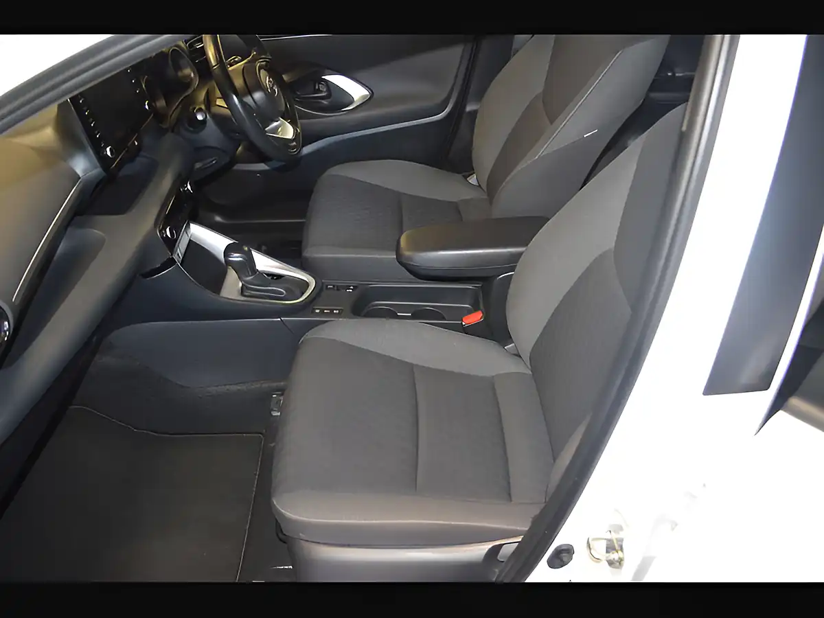 Used 2023 Toyota Yaris Design White - Interior and Exterior details 13