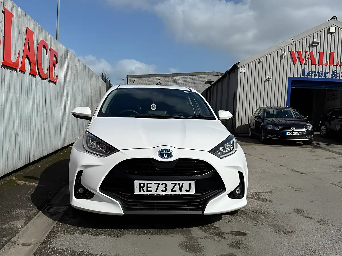 Used 2023 Toyota Yaris Design White - Interior and Exterior details 10