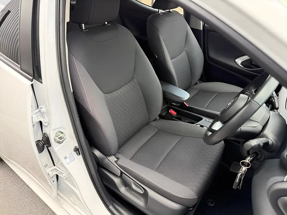 Used 2023 Toyota Yaris Design White - Interior and Exterior details 12