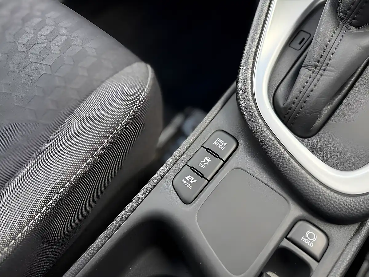 Used 2023 Toyota Yaris Design White - Interior and Exterior details 17