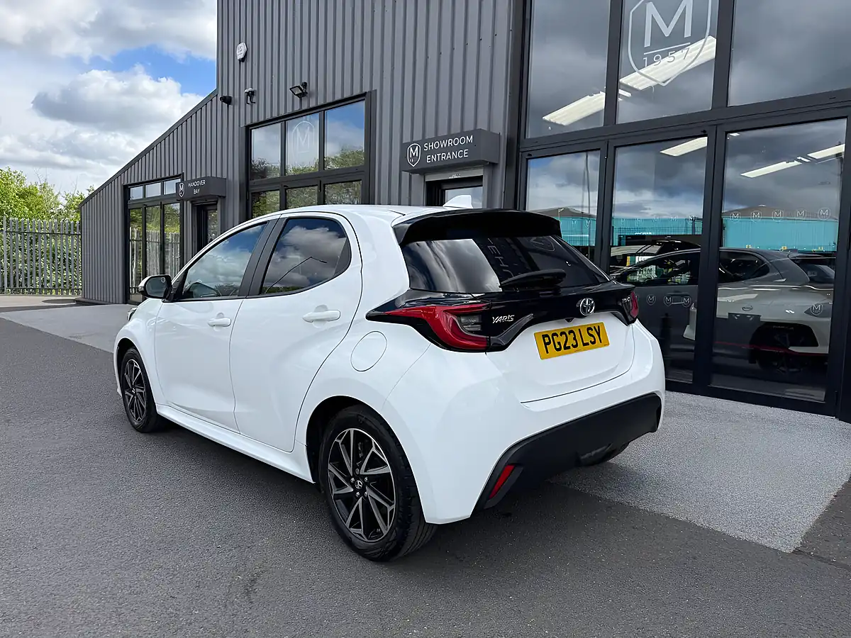 Used 2023 Toyota Yaris Design White - Interior and Exterior details 5