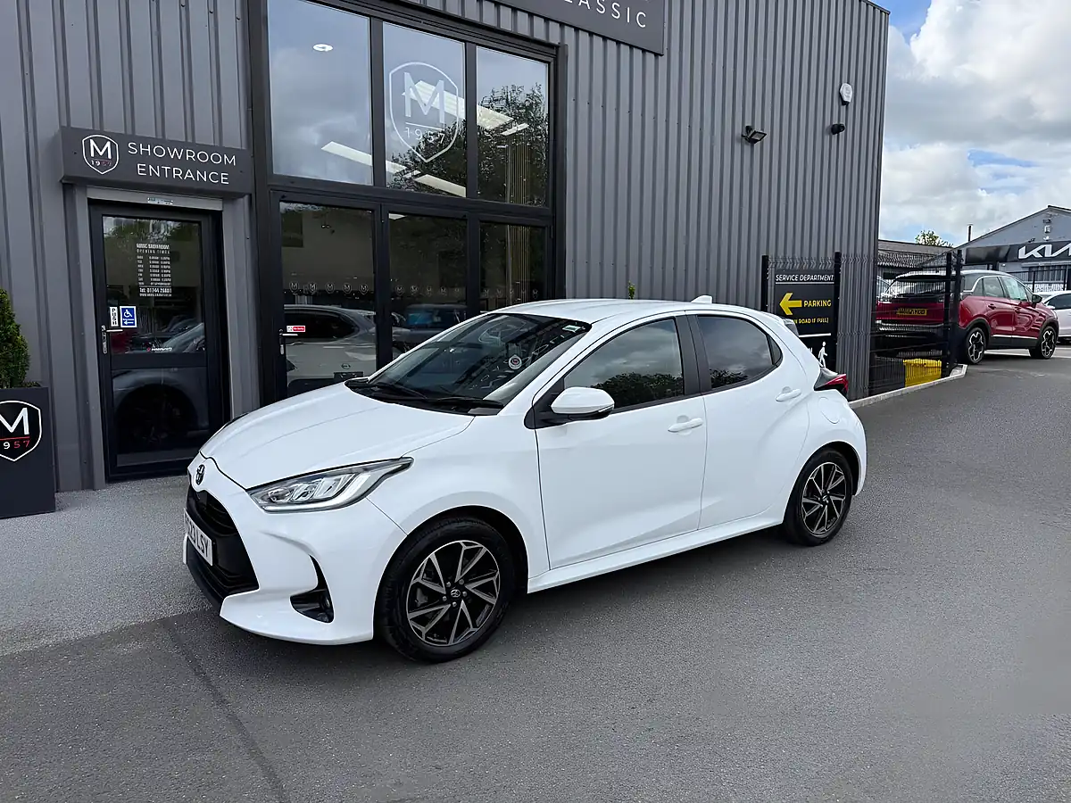 Used 2023 Toyota Yaris Design White - Interior and Exterior details 8