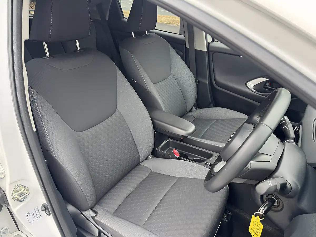 Used 2023 Toyota Yaris Design White - Interior and Exterior details 2