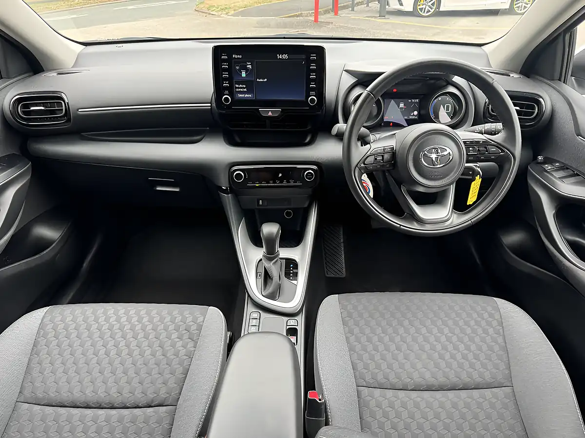 Used 2023 Toyota Yaris Design White - Interior and Exterior details 6
