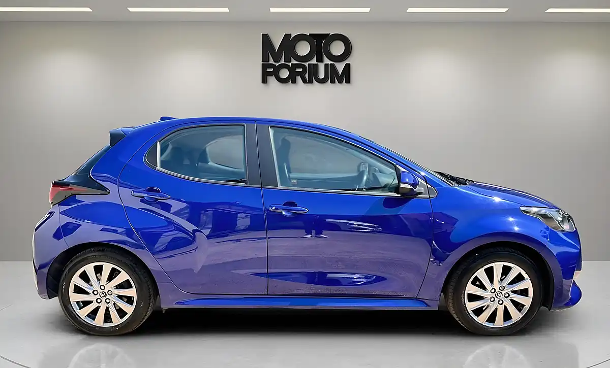 Used 2023 Toyota Yaris Icon Blue - Interior and Exterior details 10