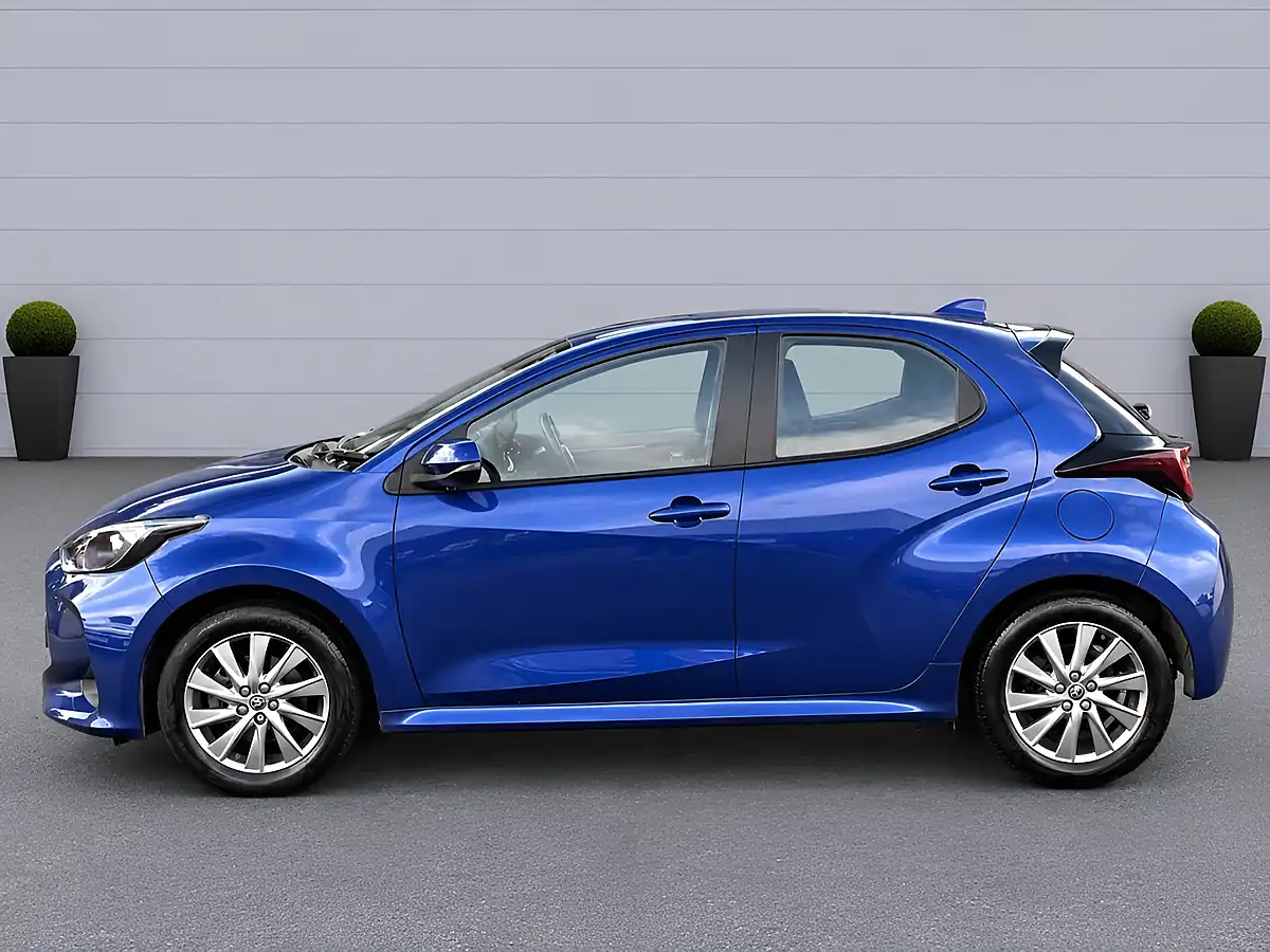 Used 2023 Toyota Yaris Icon Blue - Interior and Exterior details 8