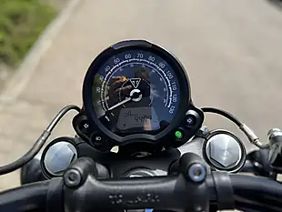 Used 2023 Triumph Bobber Grey - Interior and Exterior details 11