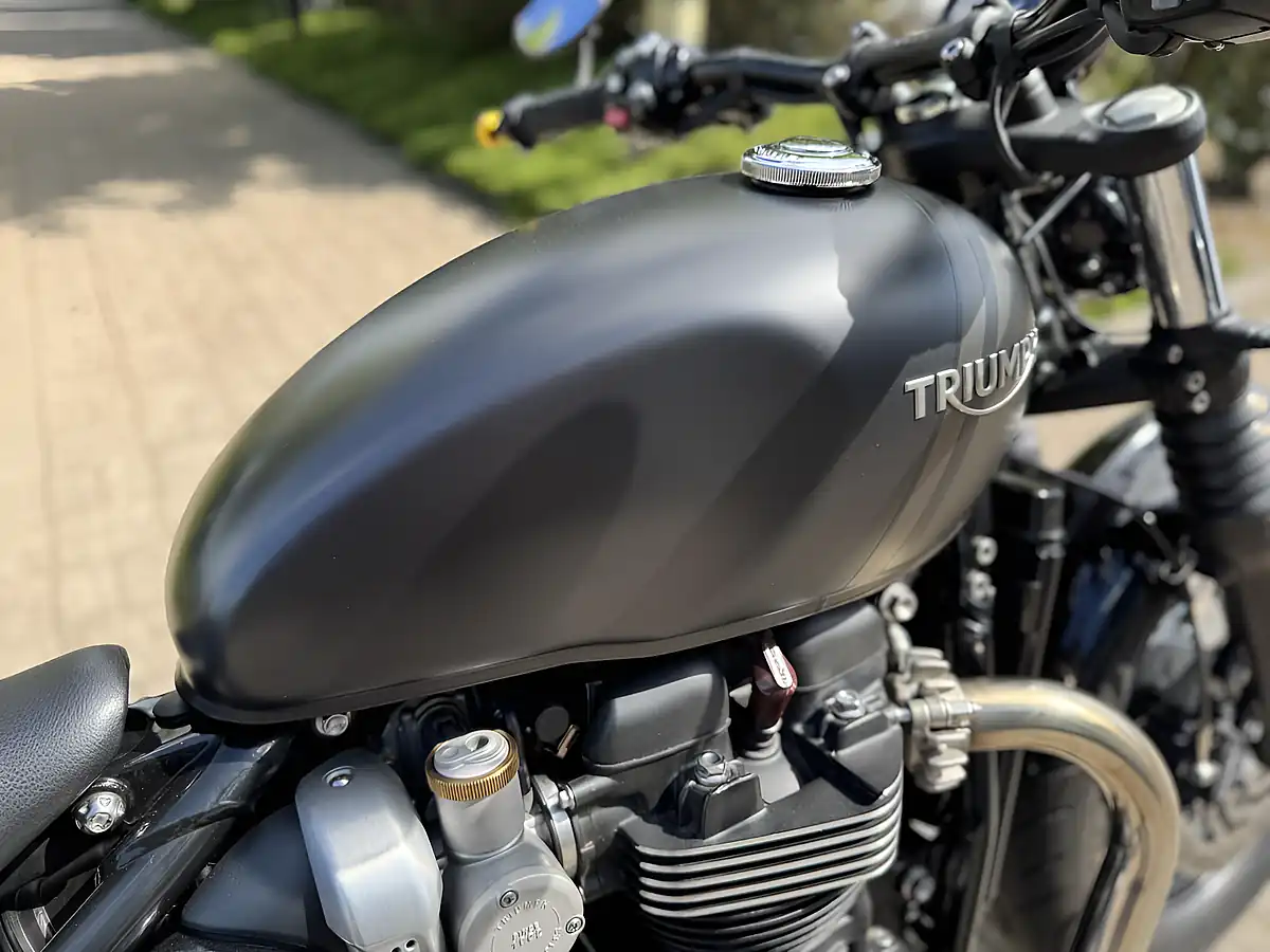 Used 2023 Triumph Bobber Grey - Interior and Exterior details 14