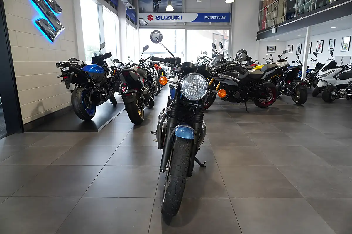 Used 2023 Triumph Bonneville T120 Blue Metallic - Interior and Exterior details 3