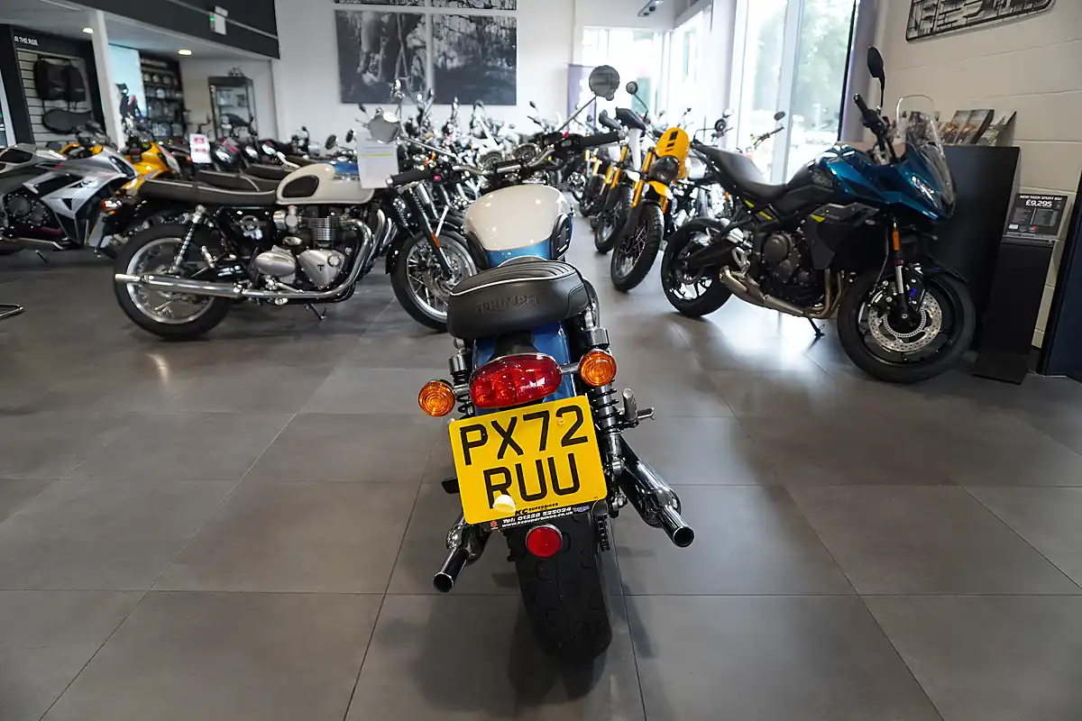 Used 2023 Triumph Bonneville T120 Blue Metallic - Interior and Exterior details 4