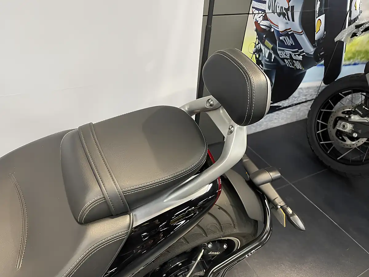 Used 2023 Triumph Rocket 3 GT Chrome - Interior and Exterior details 13