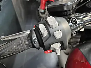 Used 2023 Triumph Rocket 3 R Silver Ice / Cranberry Red - Interior and Exterior details 13