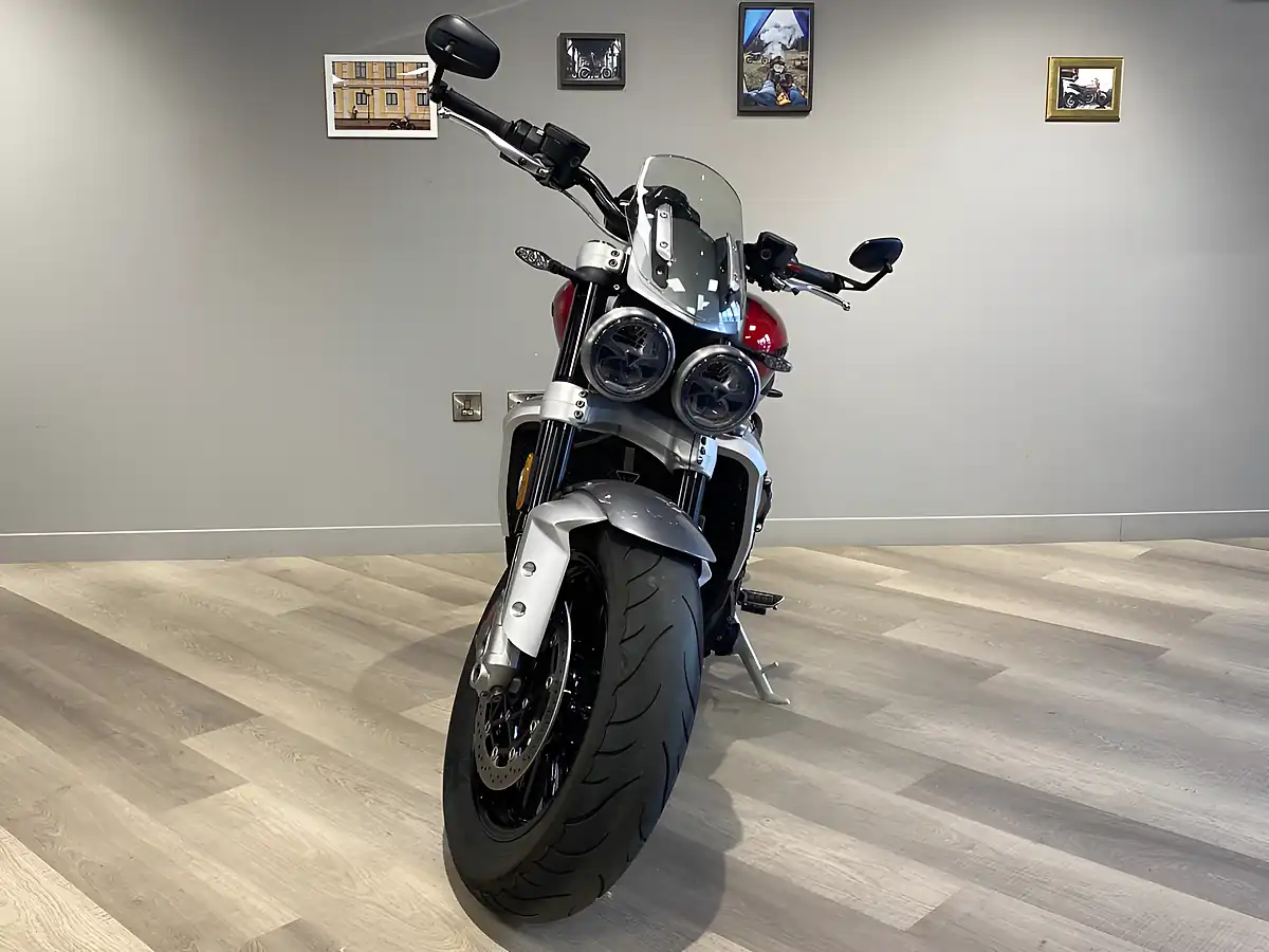 Used 2023 Triumph Rocket 3 R Silver Ice / Cranberry Red - Interior and Exterior details 5