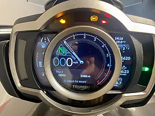 Used 2023 Triumph Rocket 3 R Silver Ice / Cranberry Red - Interior and Exterior details 6
