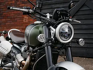 Used 2023 Triumph Scrambler 1200 Xc Matte Khaki Green - Jet Black - Interior and Exterior details 3
