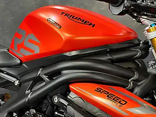 Used 2023 Triumph Speed Triple 1200 RS Orange - Interior and Exterior details 12