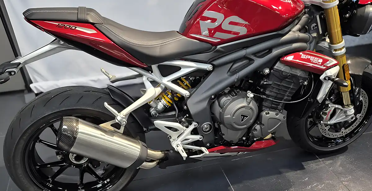 Used 2023 Triumph Speed Triple RS Carnival Red - Interior and Exterior details 2