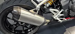 Used 2023 Triumph Speed Triple RS Carnival Red - Interior and Exterior details 3